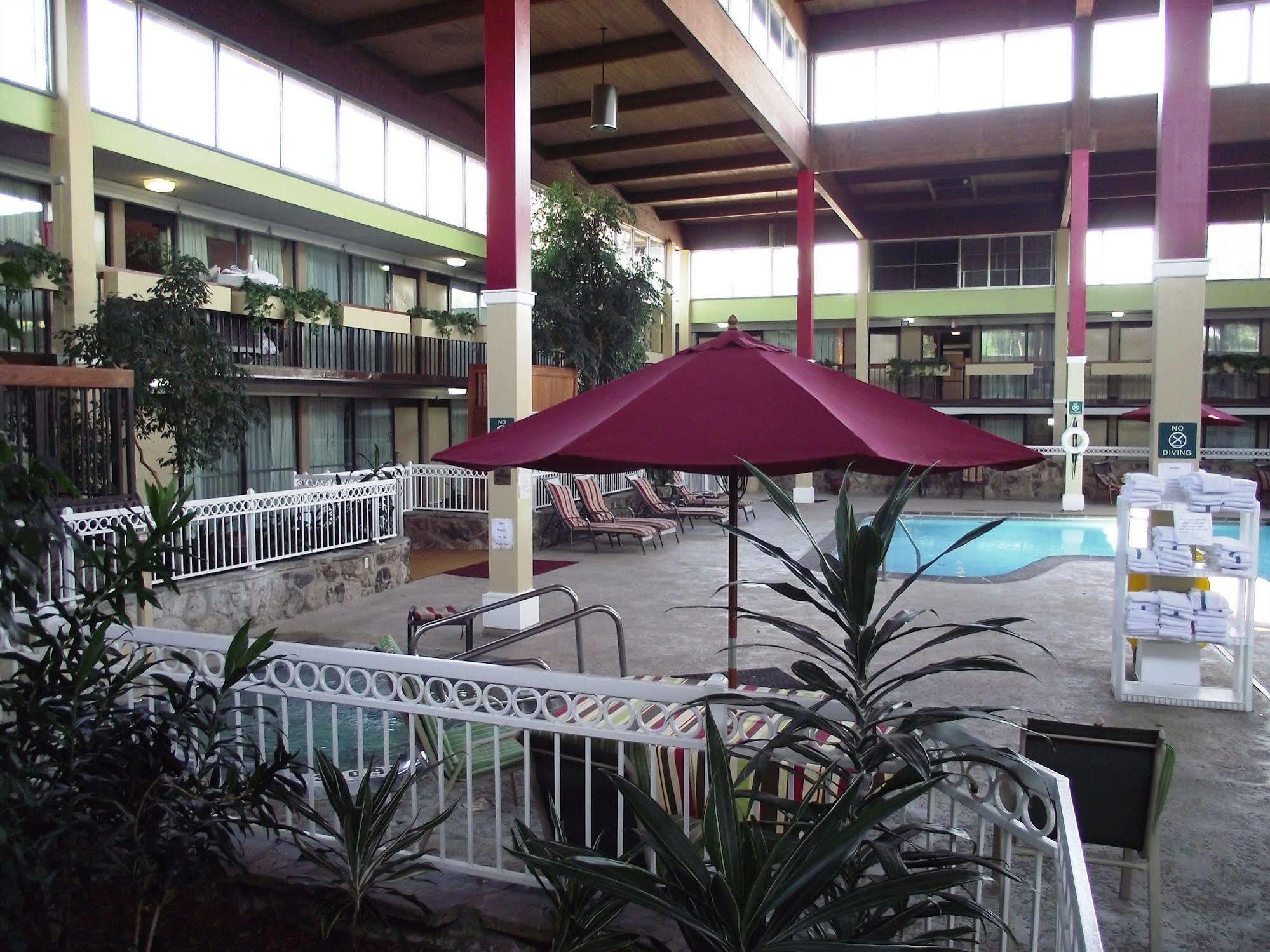 Ramada Overland Park Mission Luaran gambar